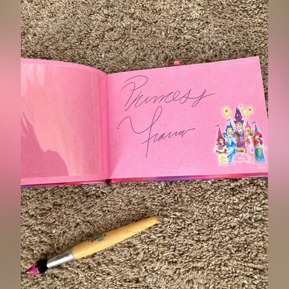 Disney Princess Autograph Book - Picture 8 of 13